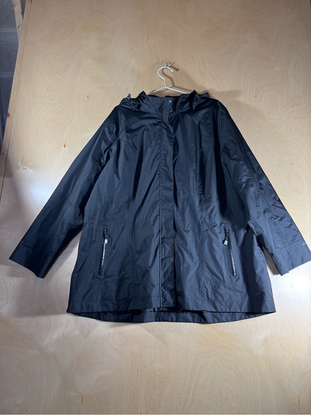 Eddie Bauer Women’s Black Hooded Wateredge Trench Coating Size 2X